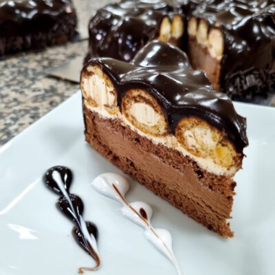Çikolatalı Profiterollü Dilim Pasta